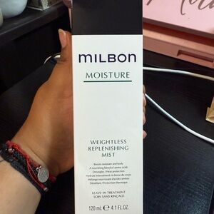 Milbon Moisture Weightless Replenishing Mist